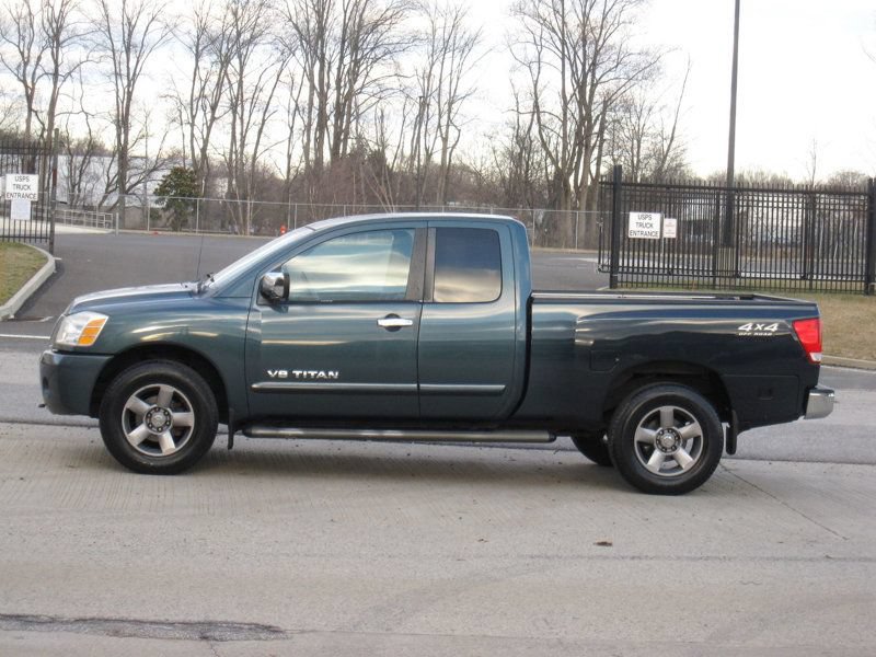 Used 2005 Nissan Titan SE AWD/4WD image 7