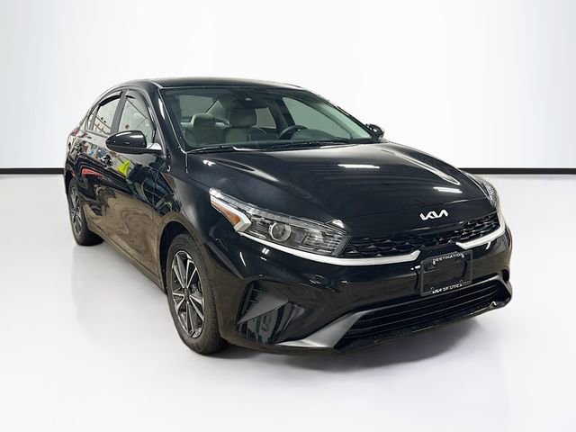 Used 2023 Kia Forte LXS image 1