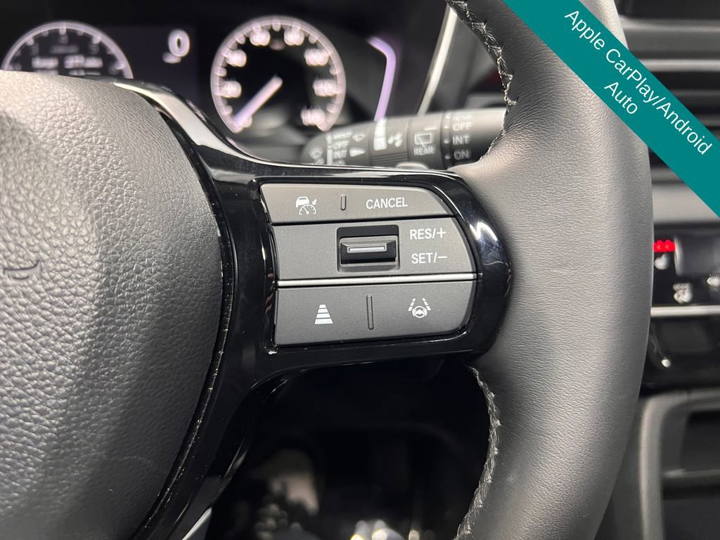 Used 2025 Honda Pilot Touring image 10