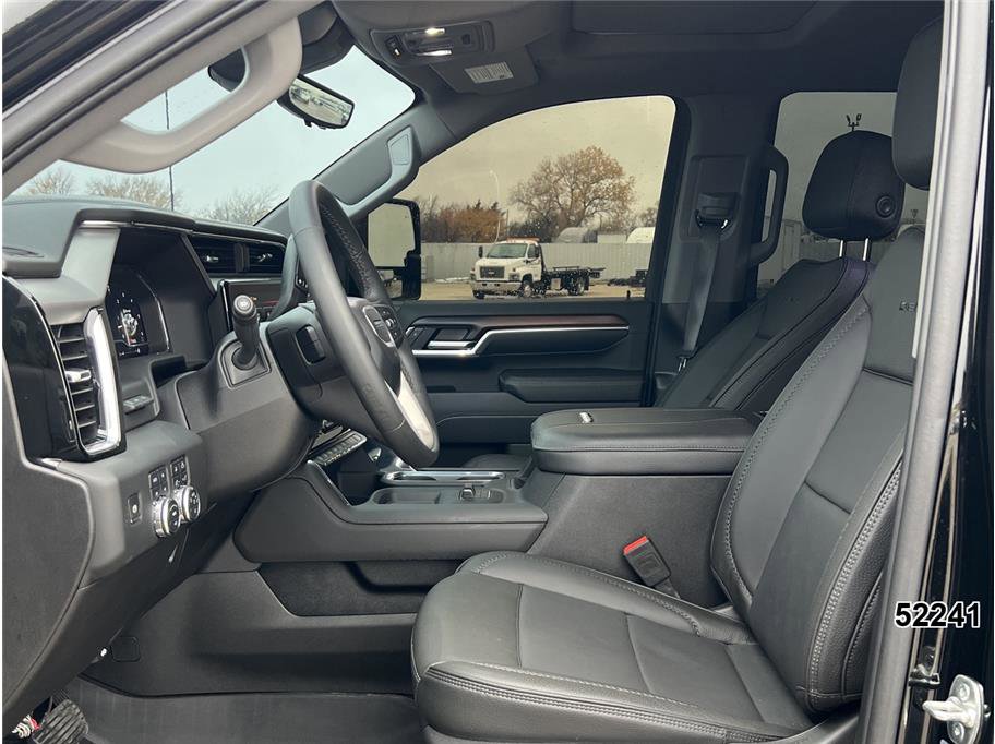 Used 2025 GMC Sierra 3500 Denali w/ Denali Reserve Package image 3