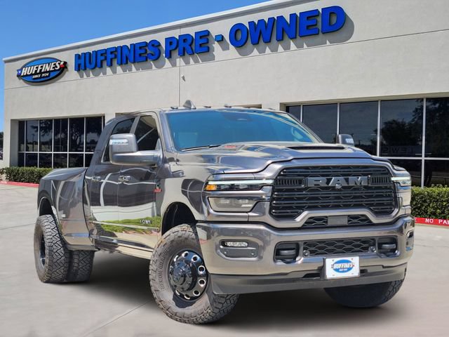 Used 2025 RAM 3500 Laramie w/ Night Edition AWD/4WD image 1