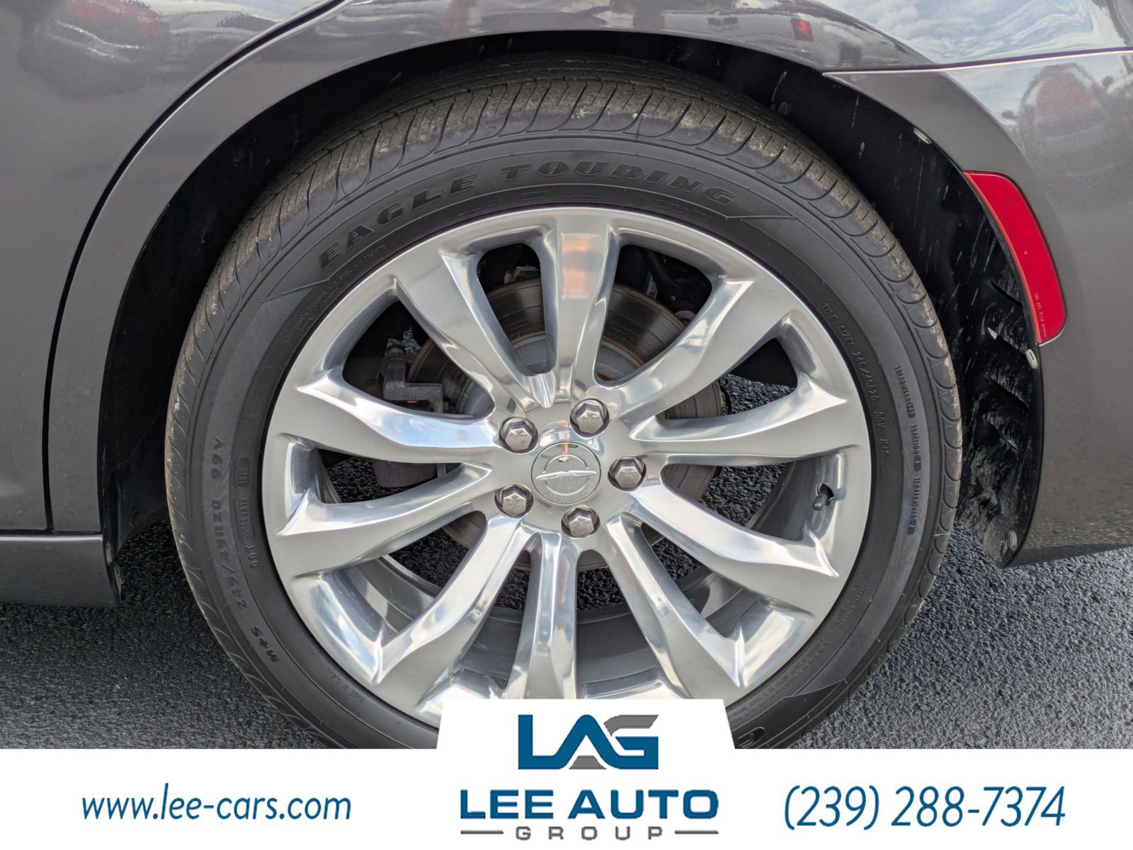 Used 2019 Chrysler 300 Touring w/ Chrome Appearance Package RWD image 10