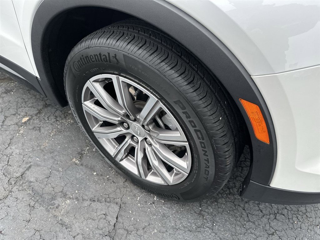 Certified 2023 Cadillac XT4 Sport w/ Cold Weather Package FWD image 10