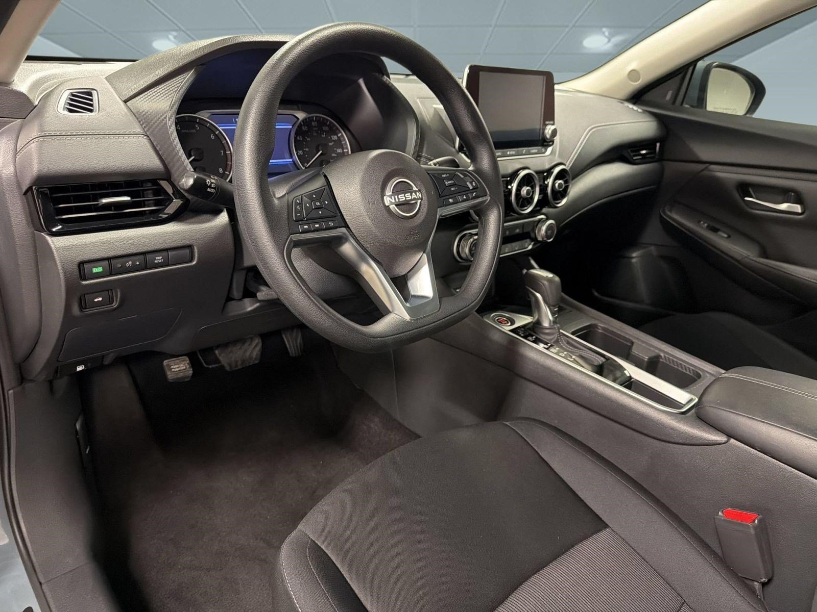 Used 2024 Nissan Sentra SV FWD image 4