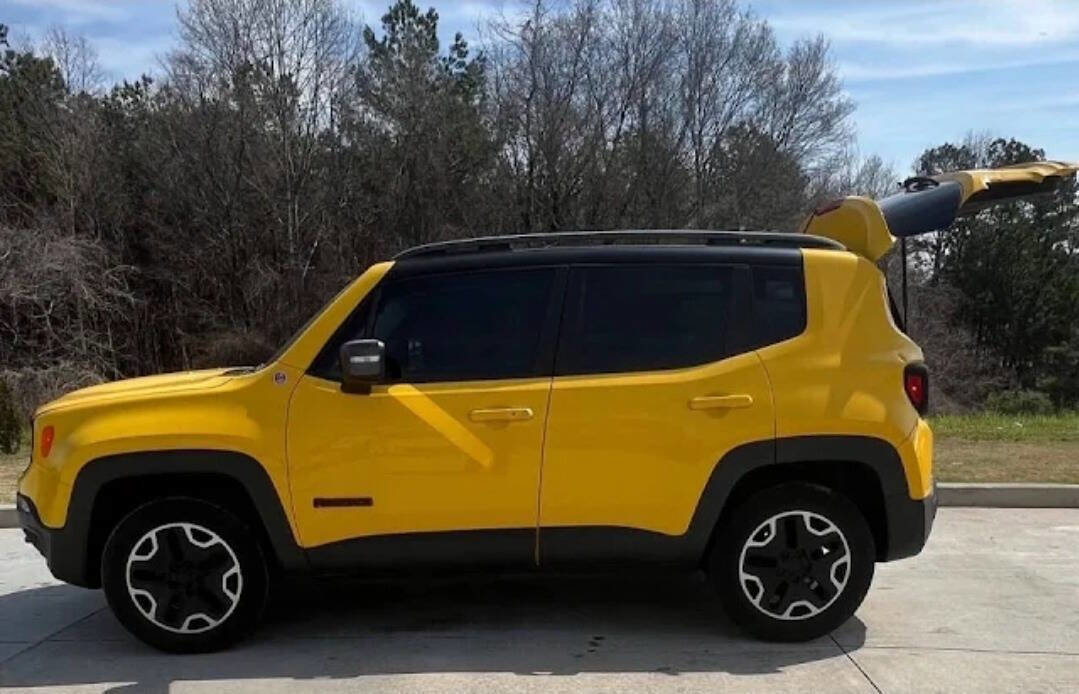 Used 2015 Jeep Renegade Trailhawk w/ Popular Equipment Group image 4