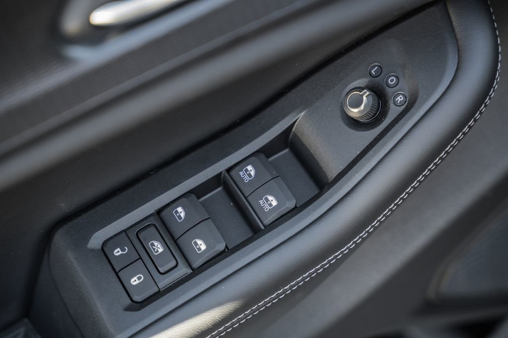 New 2025 Jeep Grand Cherokee Laredo X w/ Luxury Tech Group I image 34