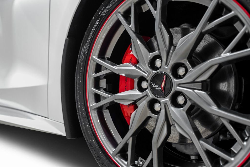 Used 2024 Chevrolet Corvette Stingray Premium Conv w/ 3LT image 22