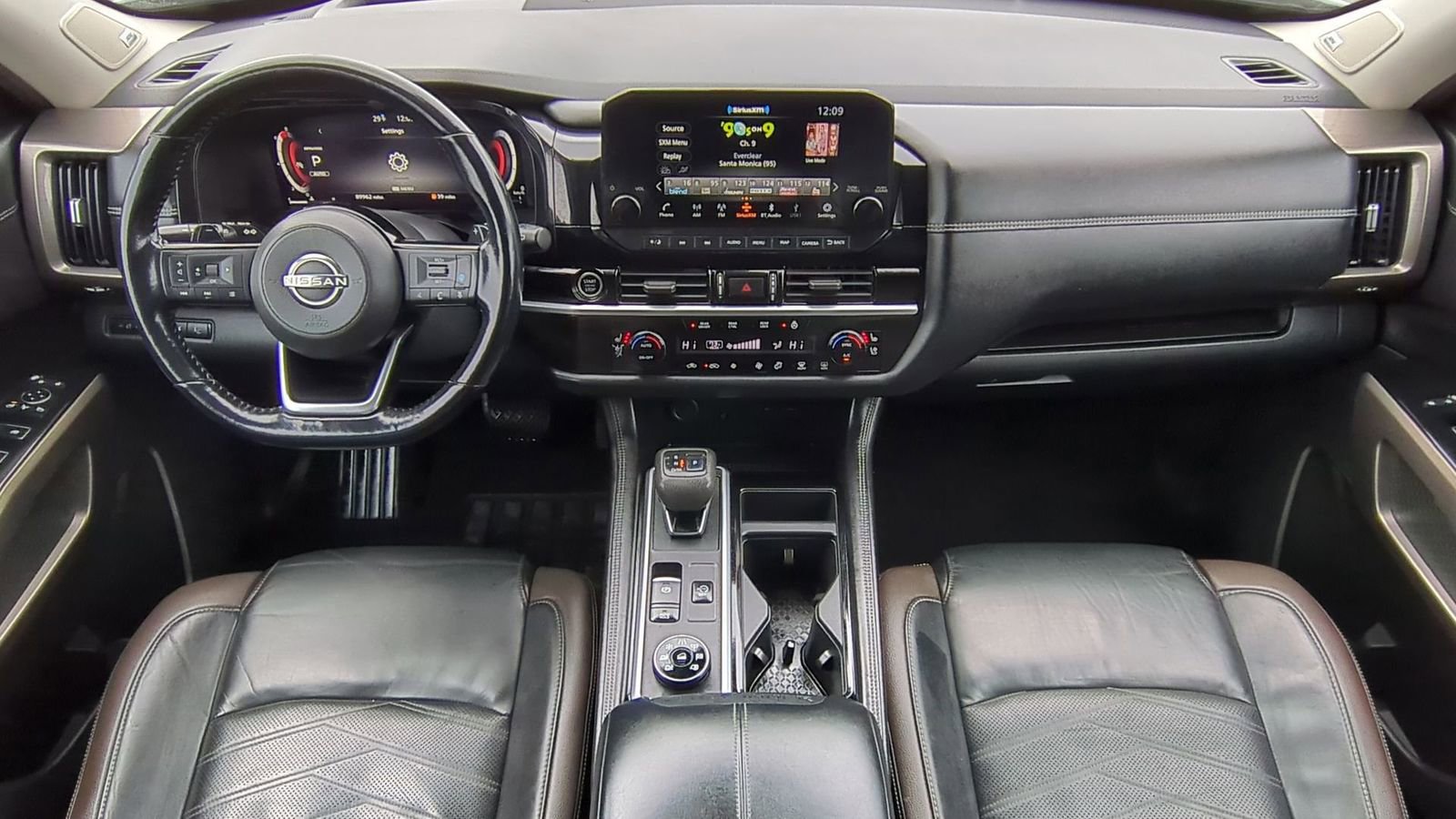 Used 2022 Nissan Pathfinder Platinum w/ Cargo Package image 14