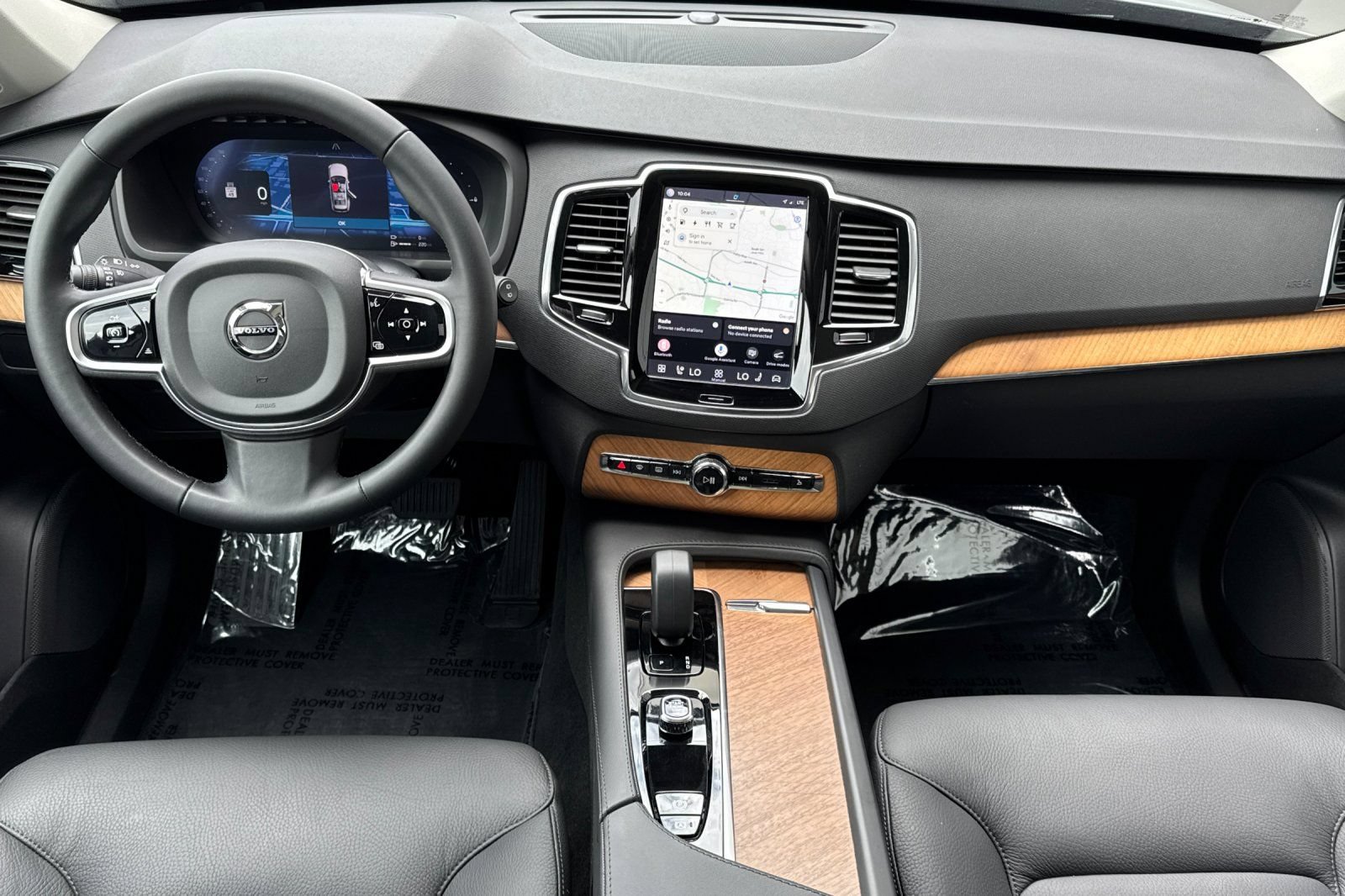 Used 2025 Volvo XC90 T8 Plus w/ Protection Package Premier AWD/4WD image 14