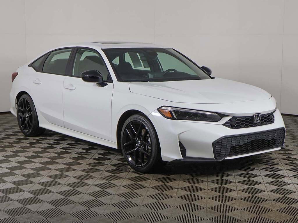 Used 2025 Honda Civic Sport image 2