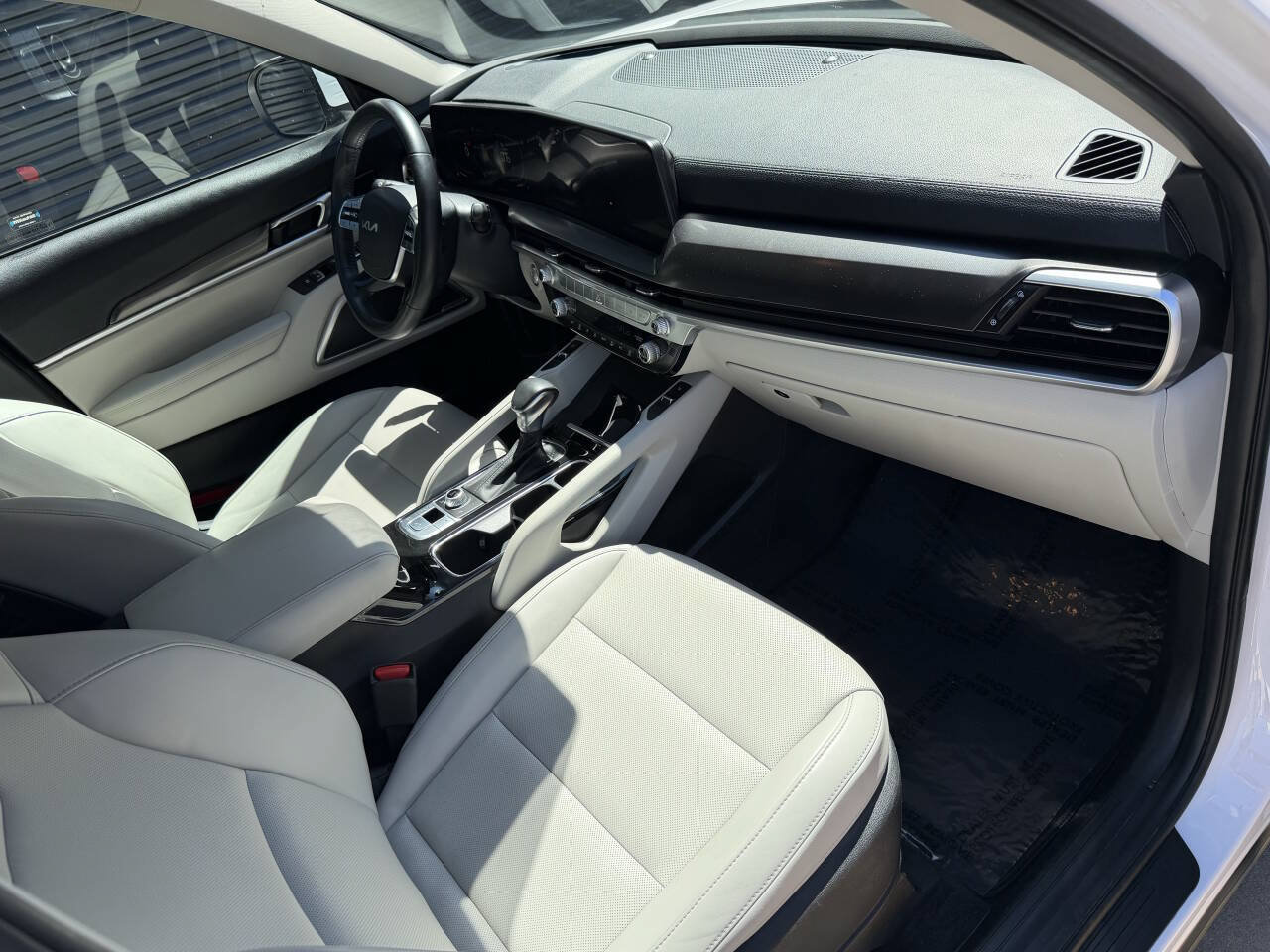 Used 2023 Kia Telluride S AWD/4WD image 21