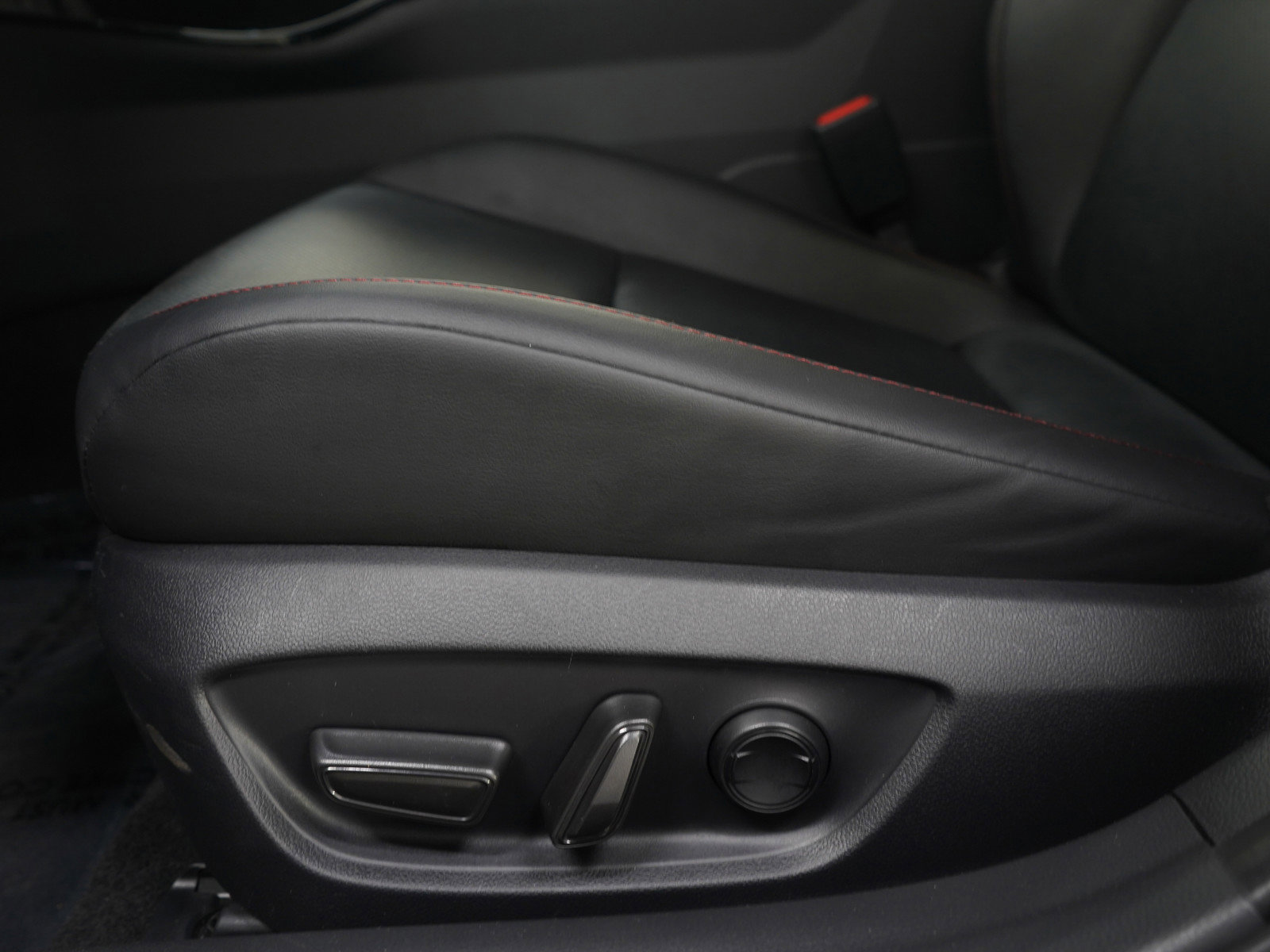 Used 2024 Toyota Prius Prime XSE Premium image 26