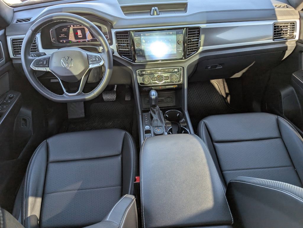 Used 2022 Volkswagen Atlas Cross Sport SEL image 25