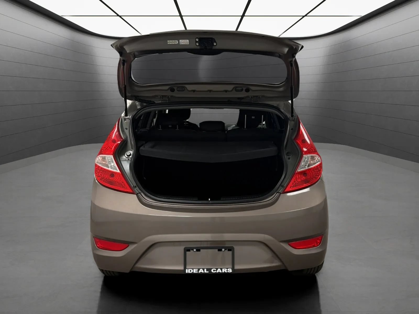 Used 2014 Hyundai Accent GS FWD image 18