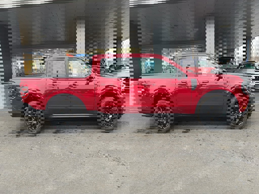 New 2026 Ford Maverick Lariat w/ Black Appearance Package image 4