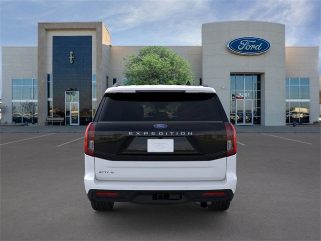 New 2025 Ford Expedition Active image 5