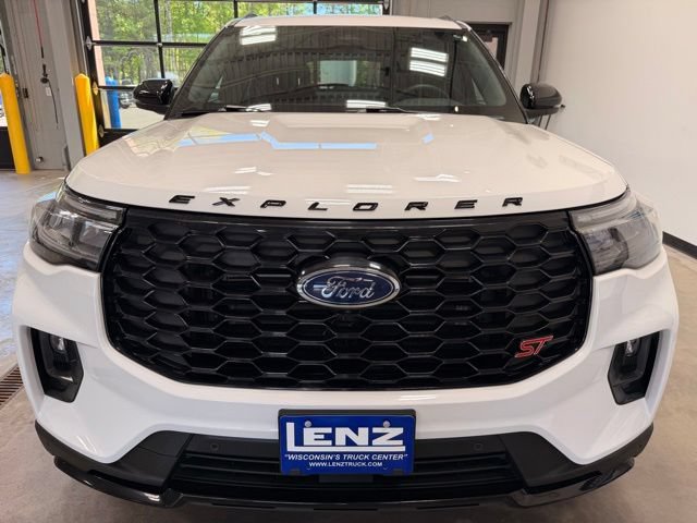 Used 2025 Ford Explorer ST AWD/4WD video 3