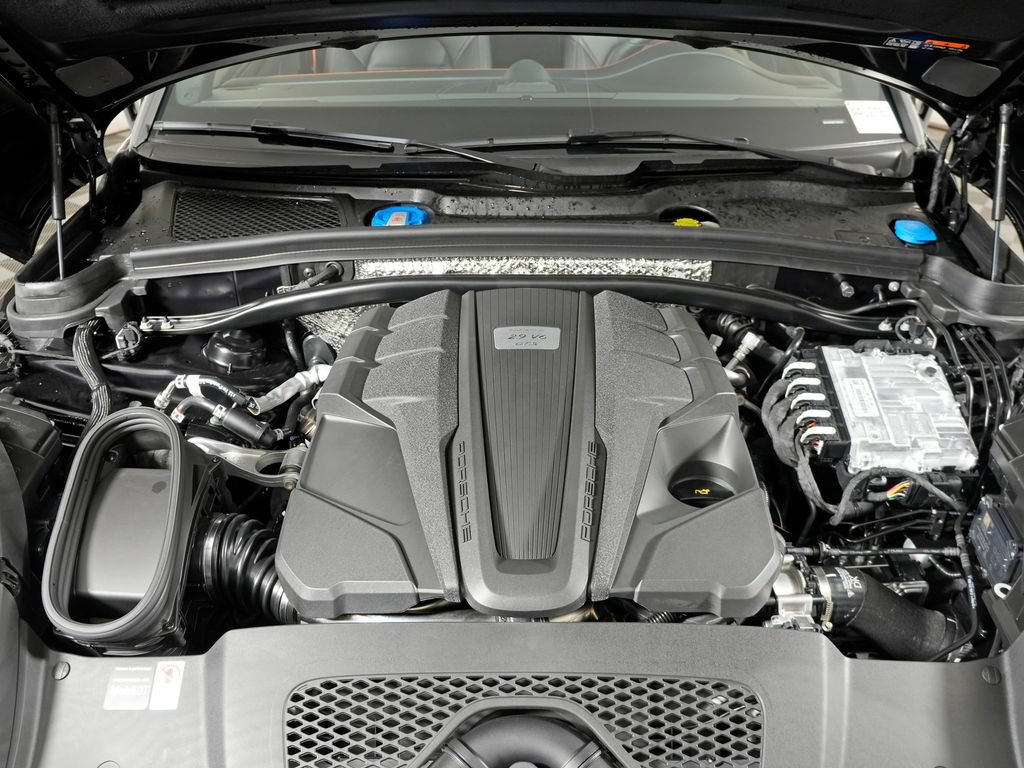New 2026 Porsche Macan GTS AWD/4WD image 39