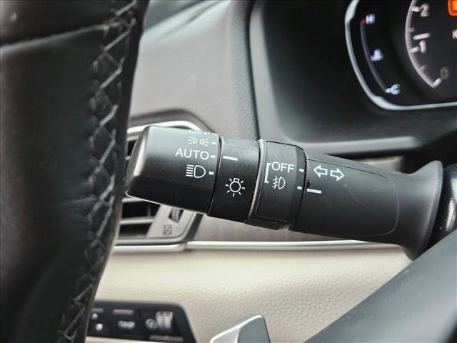 Used 2018 Honda Accord Touring image 15