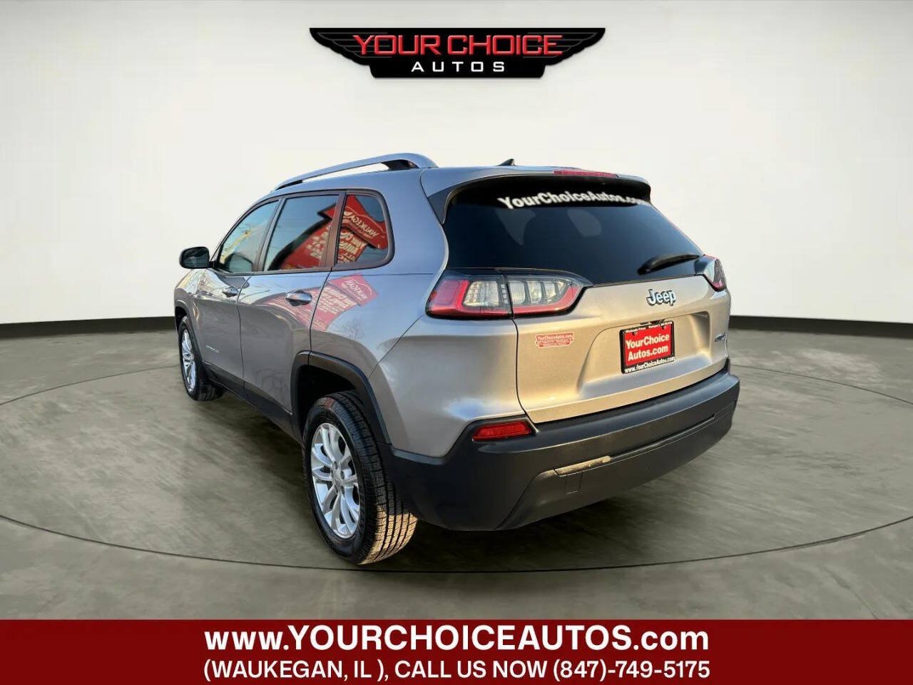 Used 2020 Jeep Cherokee Latitude FWD image 3