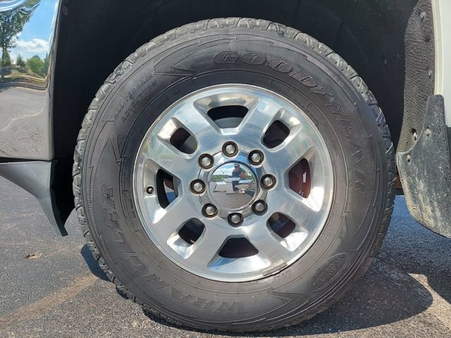 Used 2015 Chevrolet Silverado 2500 LT w/ LT Fleet Convenience Package AWD/4WD image 13