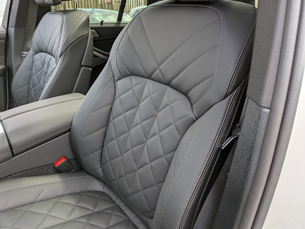 New 2026 BMW X5 xDrive40i w/ Executive Package AWD/4WD image 16