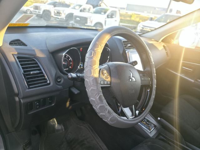 Used 2021 Mitsubishi Outlander Sport SE image 11