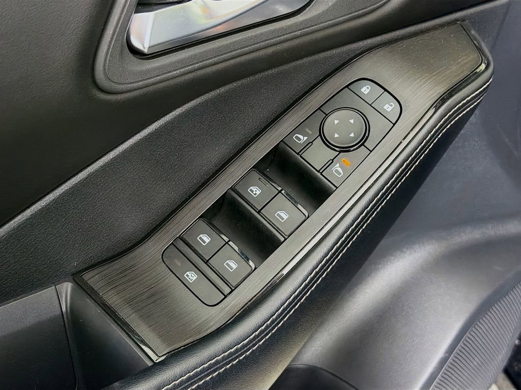 Used 2024 Nissan Rogue SV AWD/4WD image 20