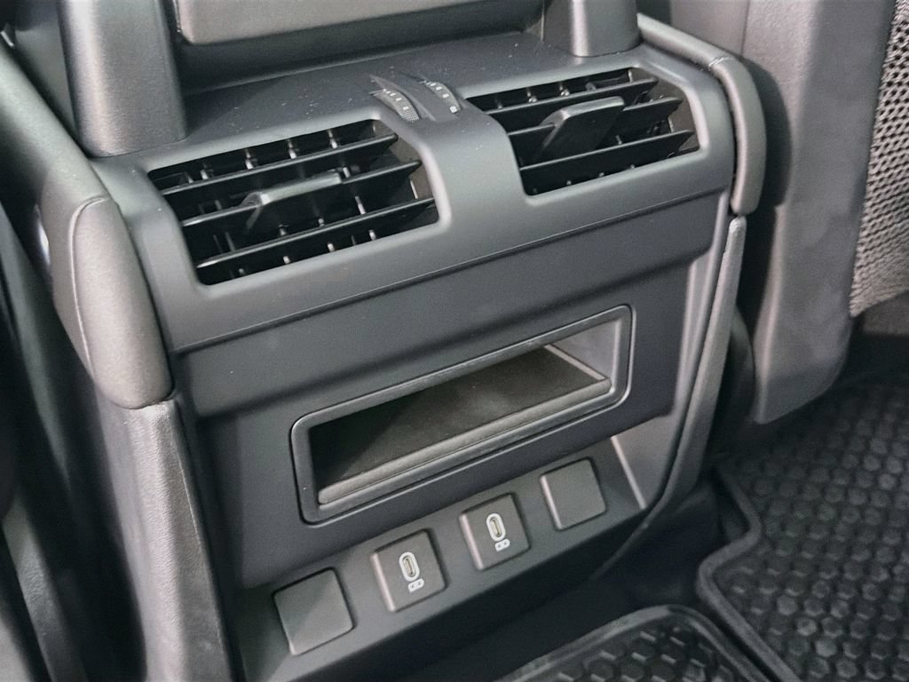 New 2026 Land Rover Defender 110 X-Dynamic SE AWD/4WD image 27