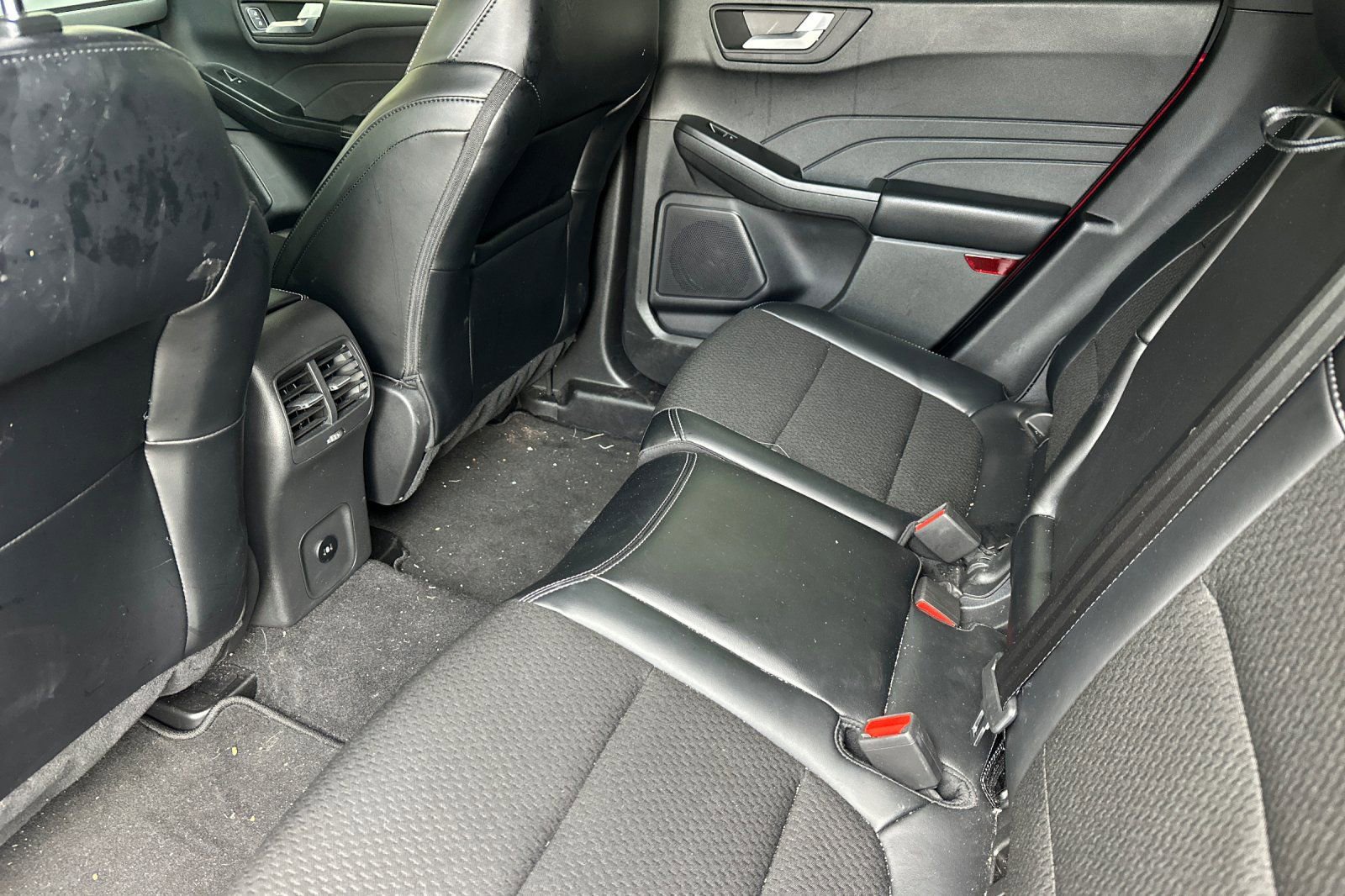 Used 2025 Ford Escape SE FWD image 7