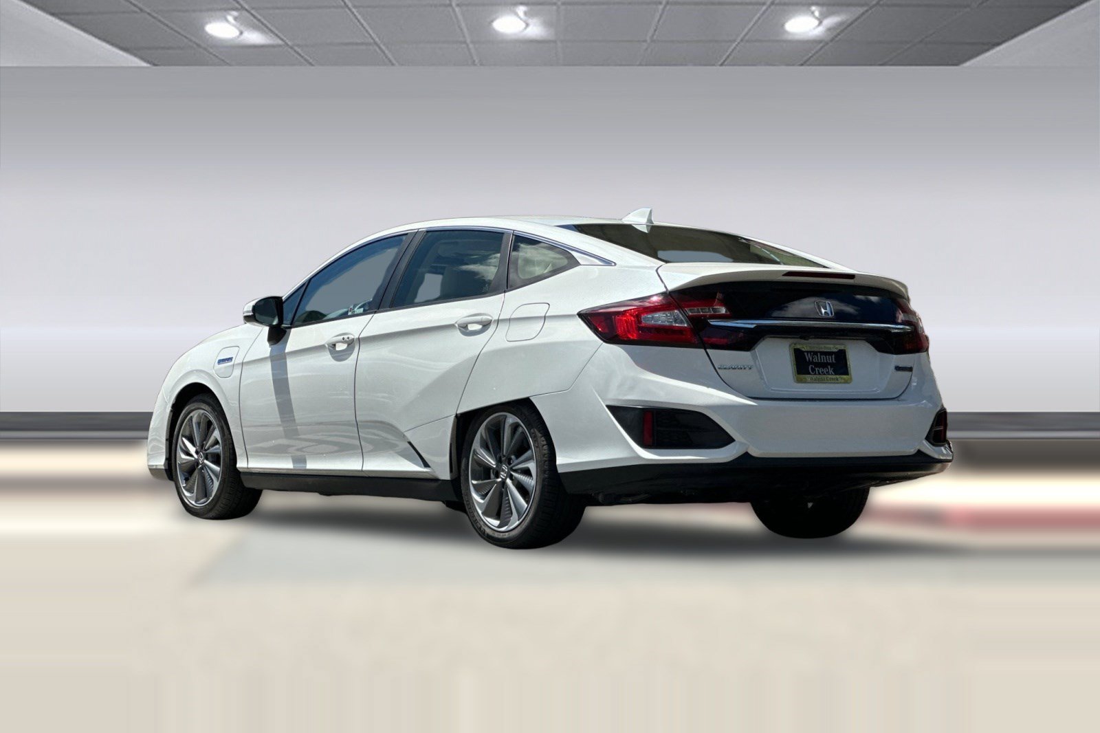 Used 2018 Honda Clarity Plug-In Hybrid image 3