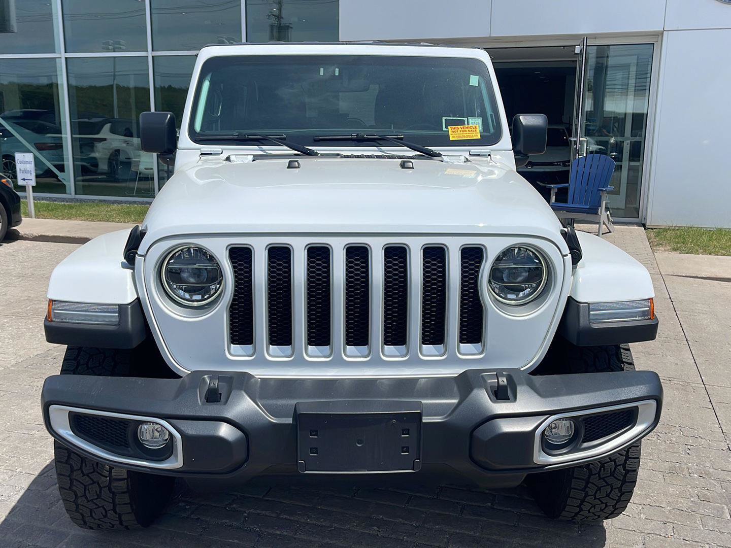 Used 2022 Jeep Wrangler Unlimited Sahara w/ LED Lighting Group AWD/4WD image 2