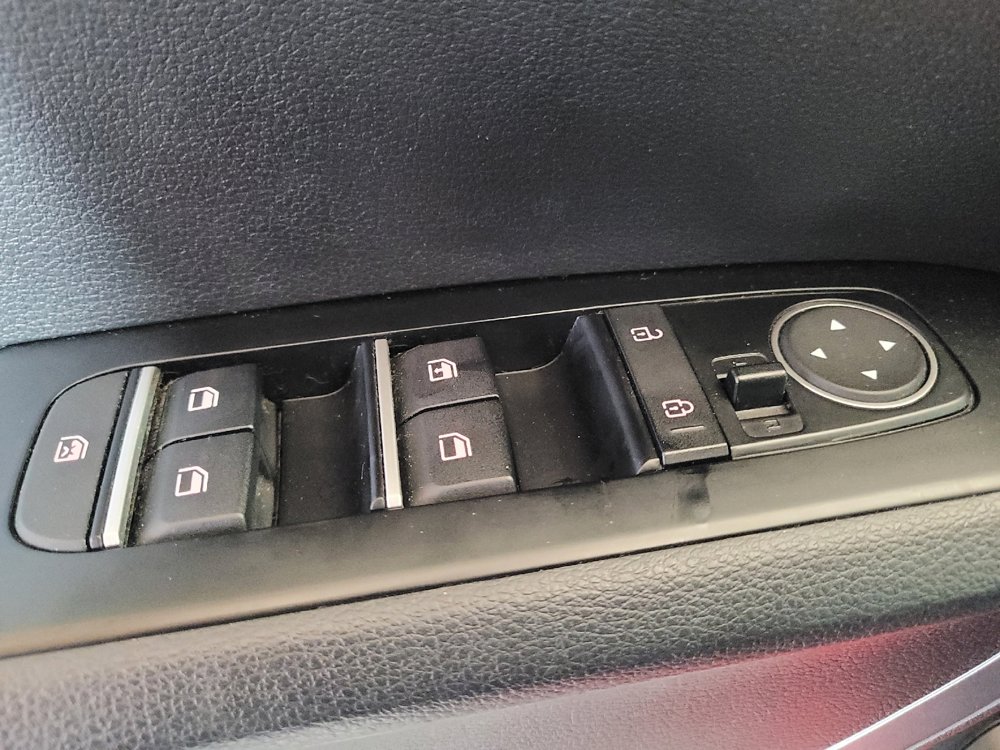 Used 2021 Kia Soul GT-Line FWD image 27