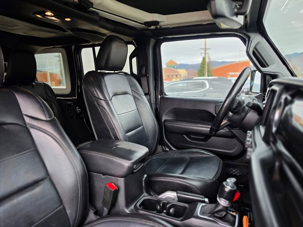 Used 2020 Jeep Wrangler Unlimited Sahara image 16