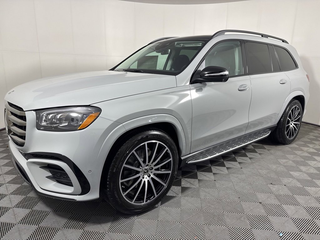New 2026 Mercedes-Benz GLS 450 4MATIC image 1