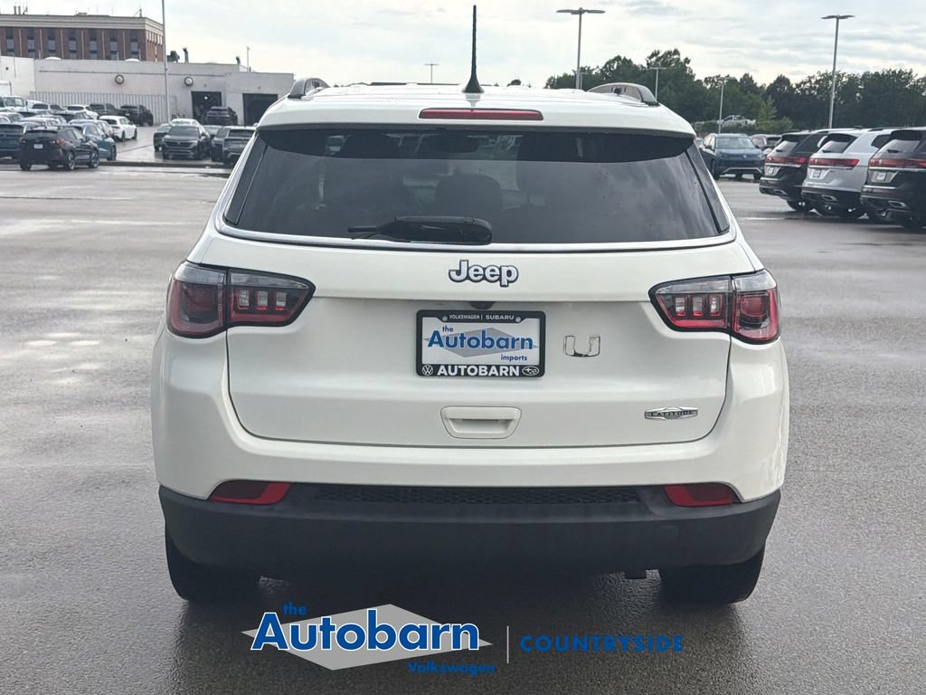 Used 2018 Jeep Compass Latitude w/ Popular Equipment Group FWD image 5
