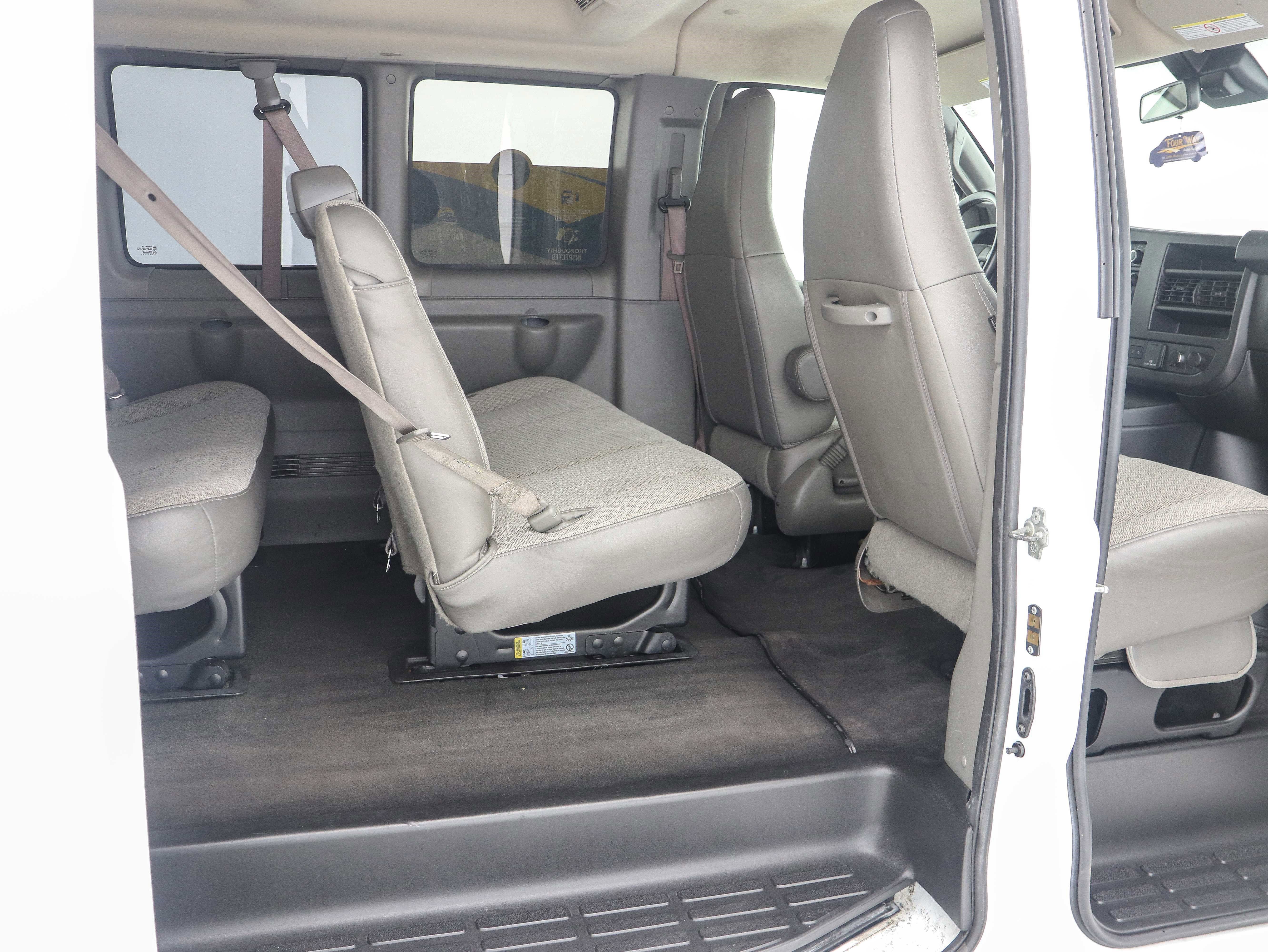 Used 2020 Chevrolet Express 3500 LT w/ LT Preferred Equipment Group image 13