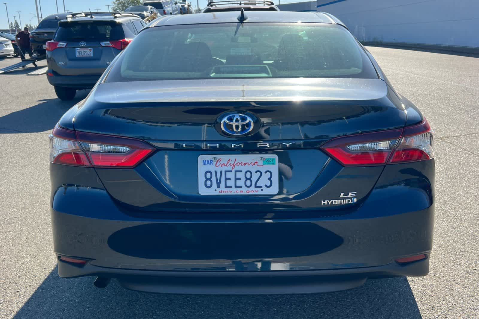 Used 2021 Toyota Camry LE FWD image 5
