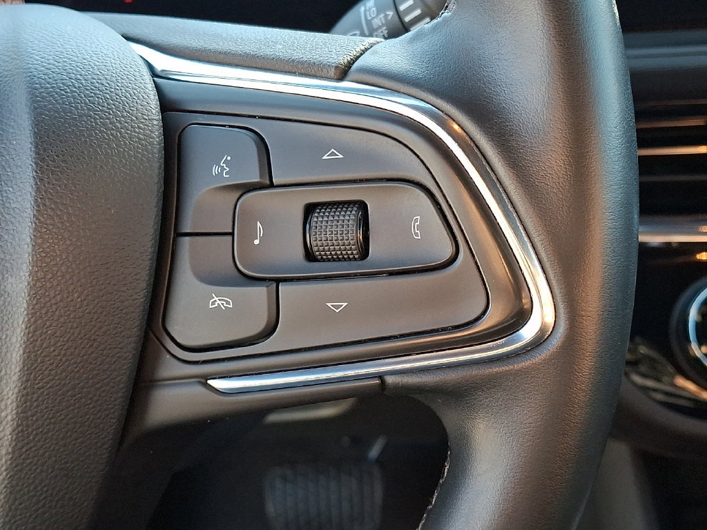 Used 2025 Buick Envista Sport Touring FWD image 22