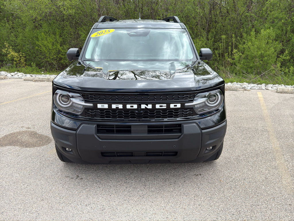 Used 2025 Ford Bronco Sport Outer Banks w/ Outer Banks Tech Package+ AWD/4WD image 2