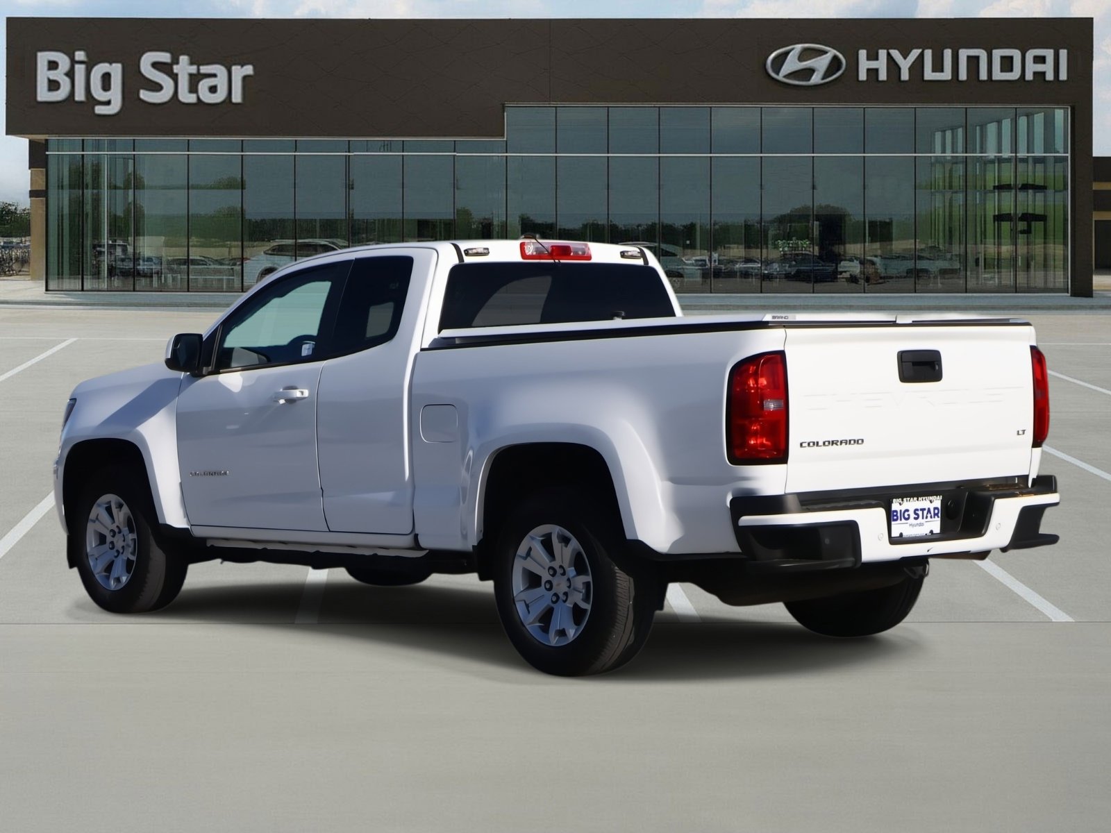 Used 2022 Chevrolet Colorado LT w/ Fleet Safety Package image 3