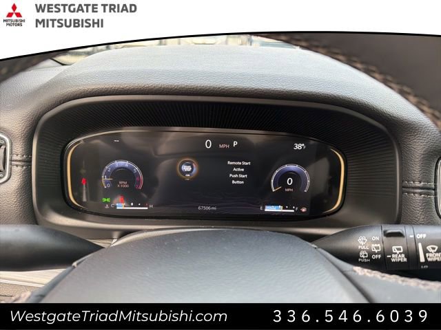 Used 2024 Jeep Wagoneer L Series II AWD/4WD image 15