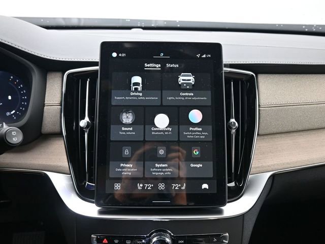 New 2026 Volvo XC90 B6 Core w/ Protection Package Premier image 16