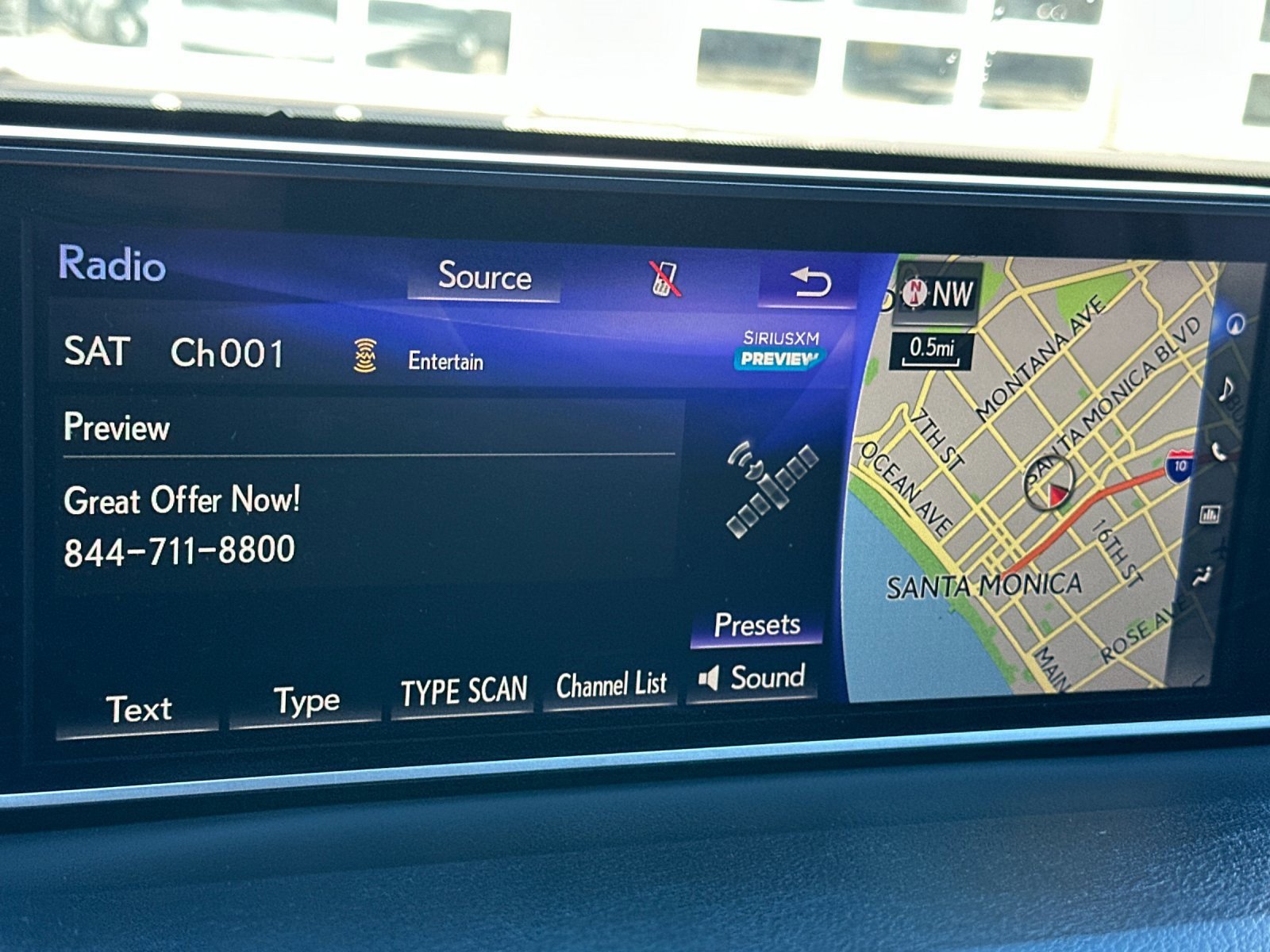 Used 2019 Lexus RX 450h AWD image 20