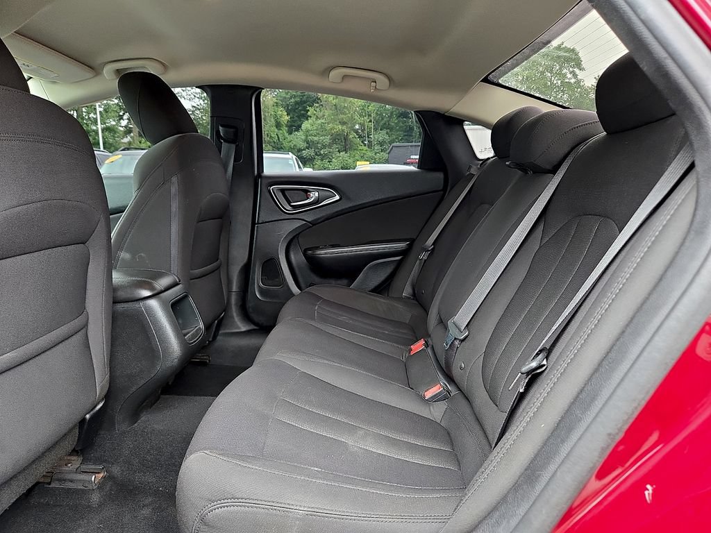 Used 2015 Chrysler 200 Limited FWD image 15