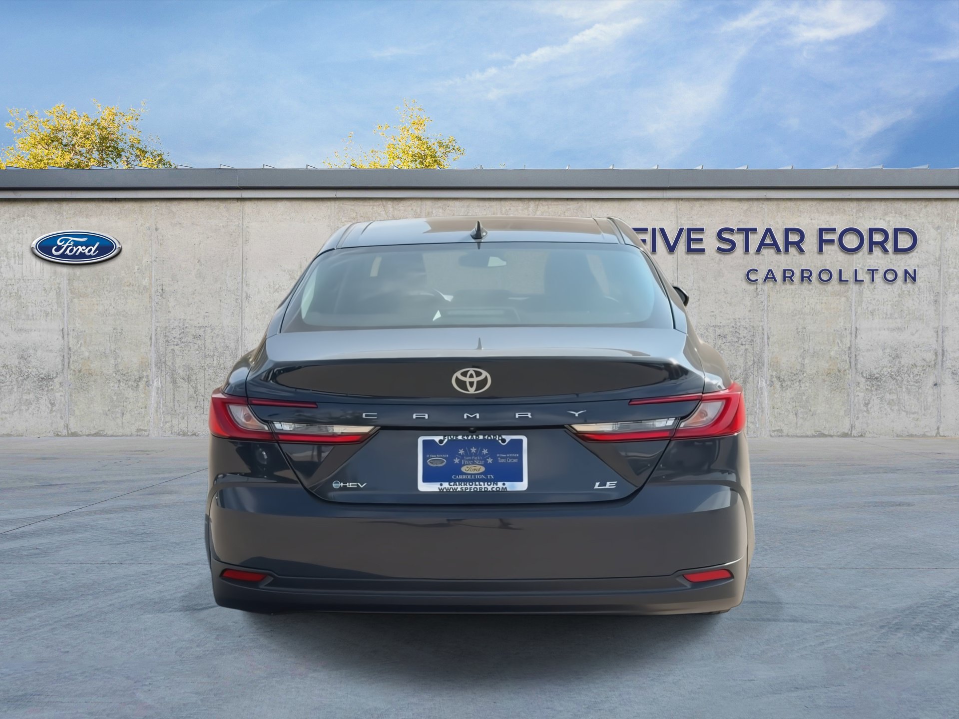 Used 2025 Toyota Camry LE FWD image 7