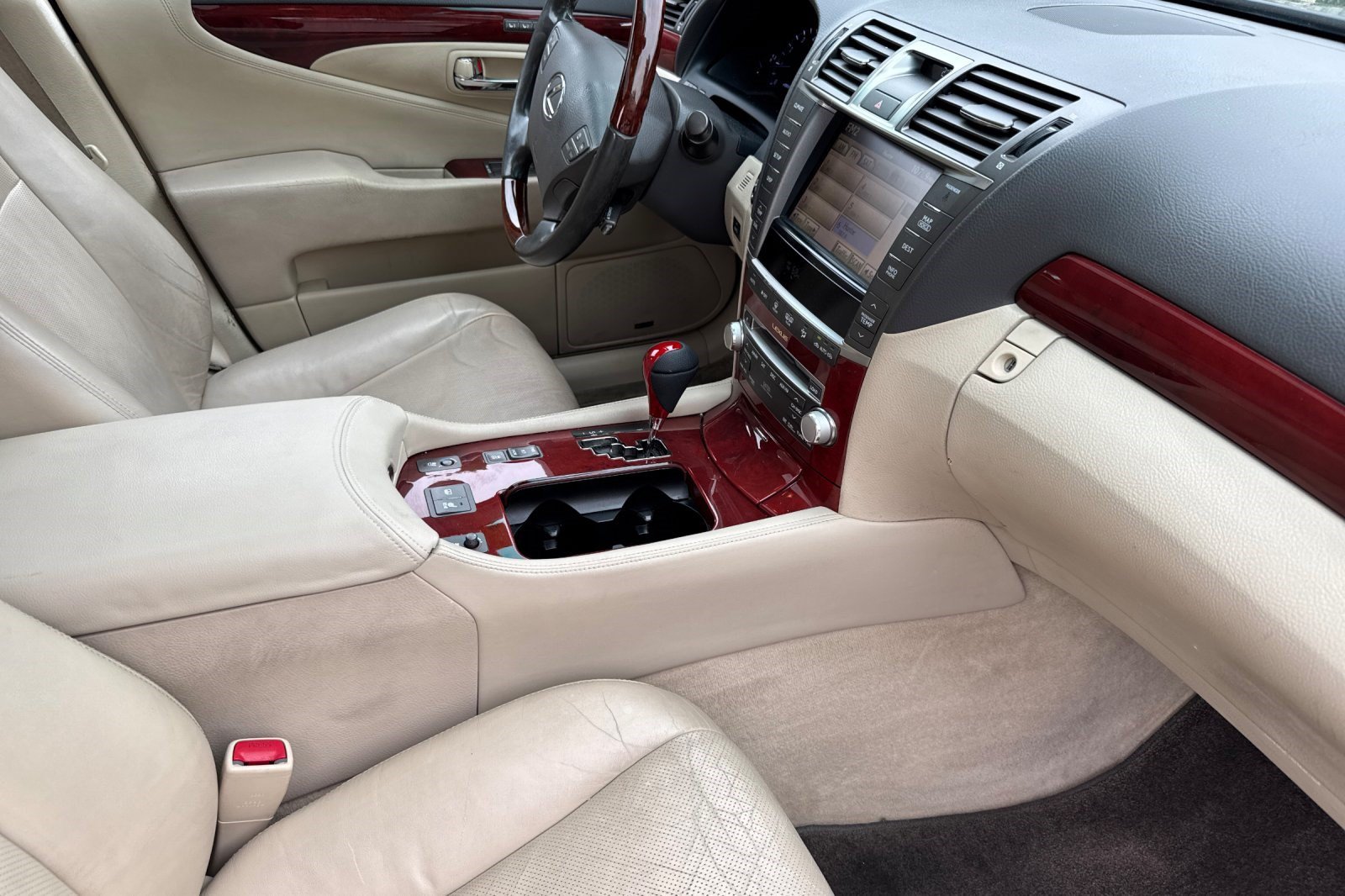 Used 2011 Lexus LS 460 L w/ Luxury Value Edition RWD image 19