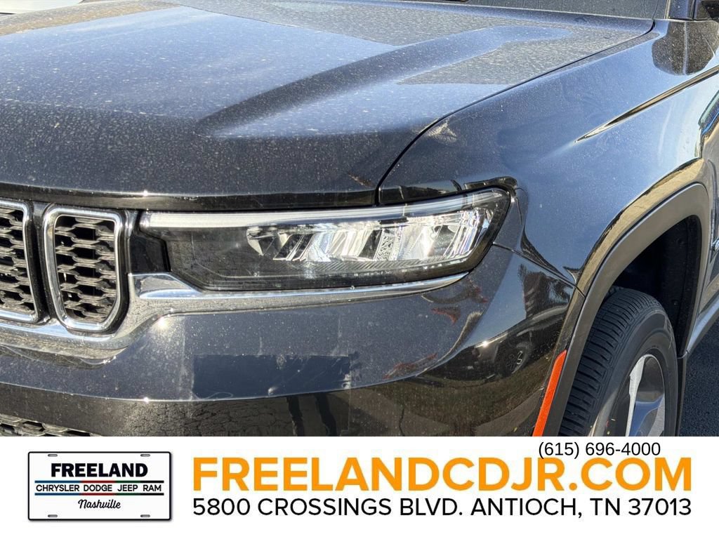 New 2025 Jeep Grand Cherokee L Limited w/ MOPAR Finishing Package AWD/4WD image 9