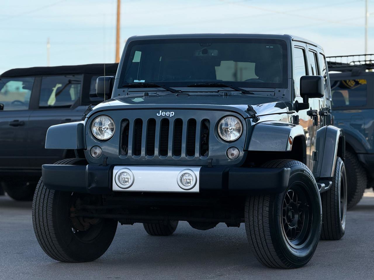 Used 2014 Jeep Wrangler Unlimited Sahara w/ Max Tow Package image 3