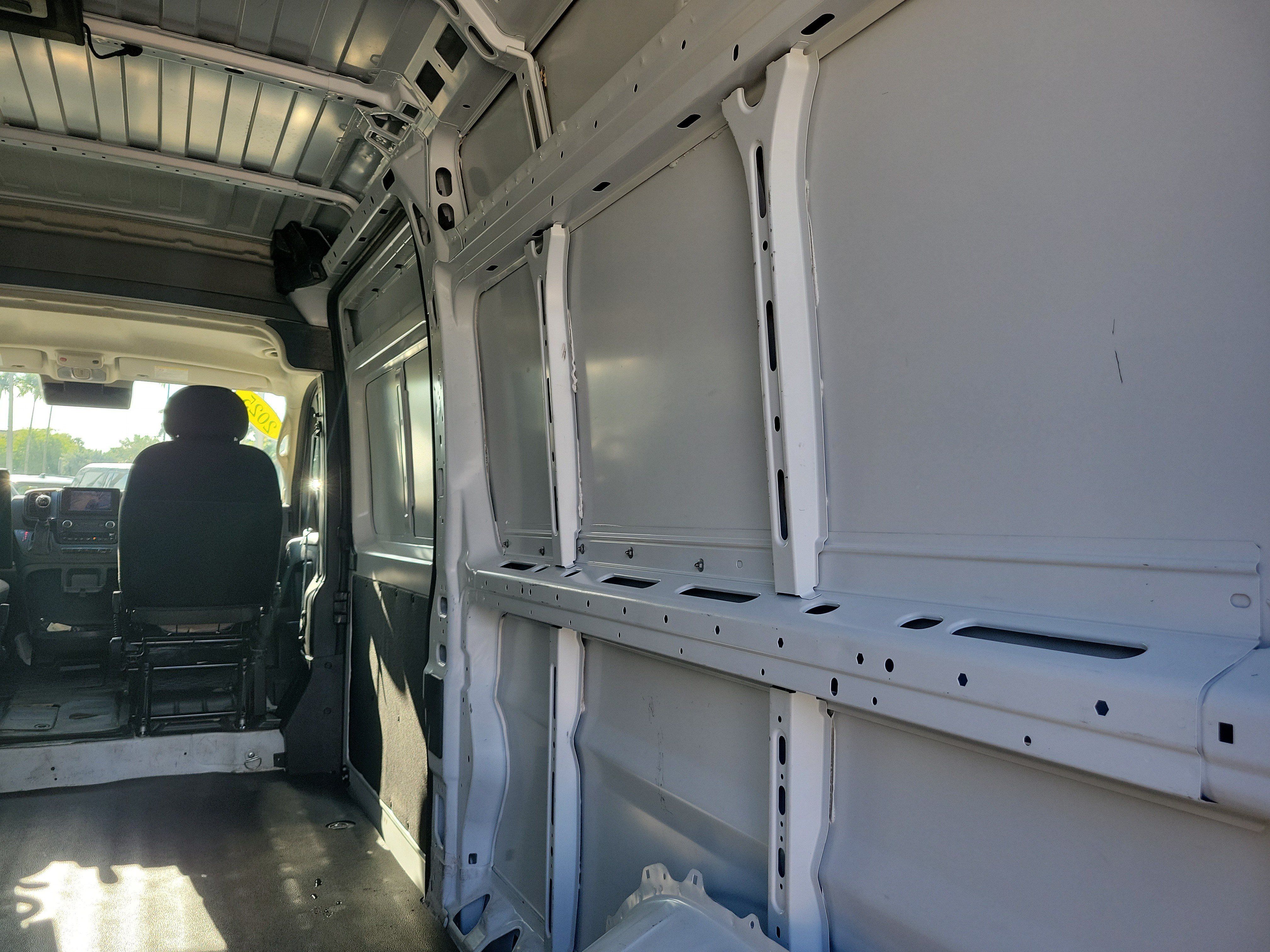 Used 2025 RAM ProMaster 2500 w/ Convenience Group FWD image 12